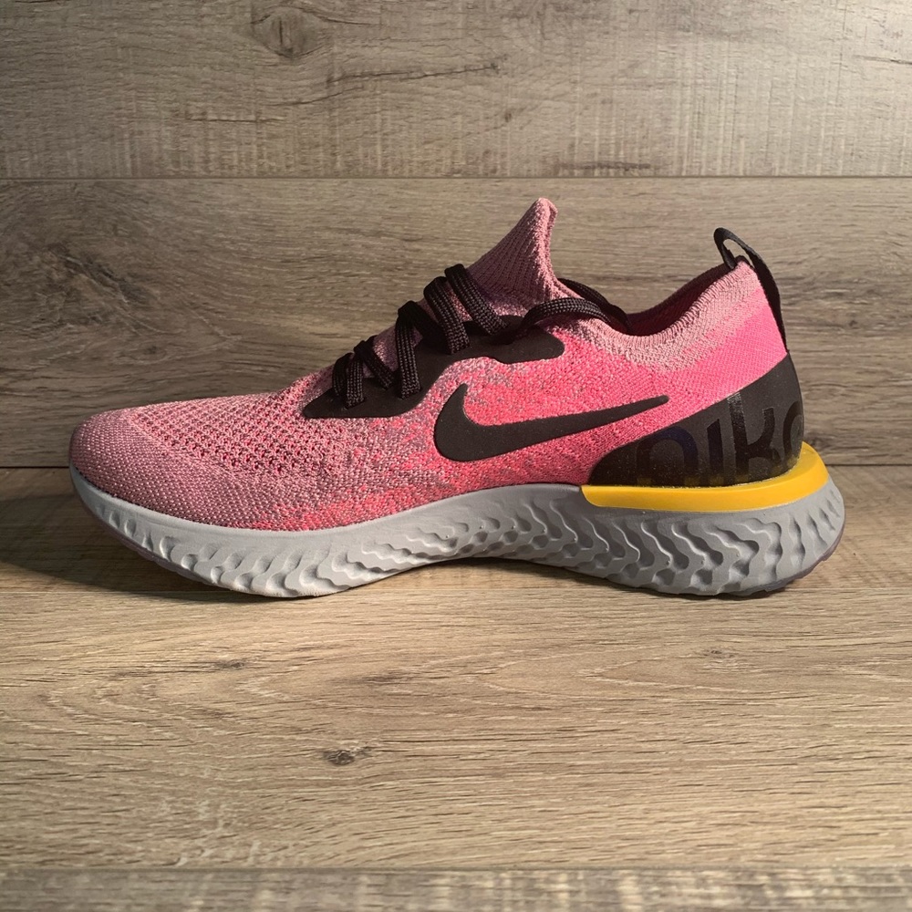 Nike Epic React Flyknit Plum Dust Pink Blast Black - Picture 3 of 5